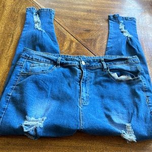 Shein stretch denim plus size jeans size 2XL (16-18) distressed, fun comfy nice